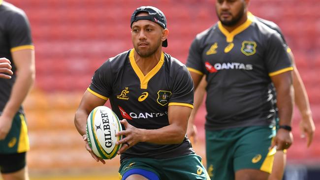 Christian Lealiifano training at Suncorp Stadium on Friday ahead of Saturday night’s Test against Argentina. Picture: AAP