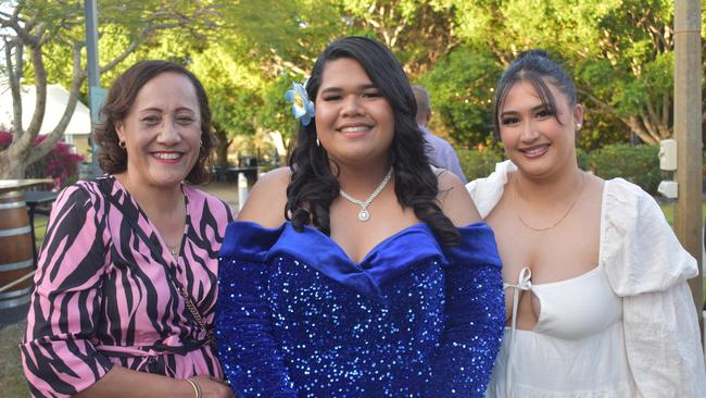 Salote Senituli, Meki Maafu, Isabella Rose at Runcorn State High School 2023 formal. Photos: Georgie Walker.