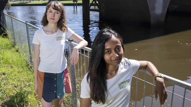 Cleaner Campsie’s Isabelle Whitington and Shyama Sri at Cooks River. Picture: Matthew Vasilescu