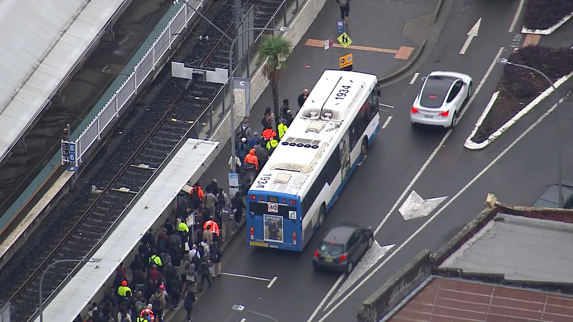 Today’s News Headlines: Rail chaos in Sydney after power outage