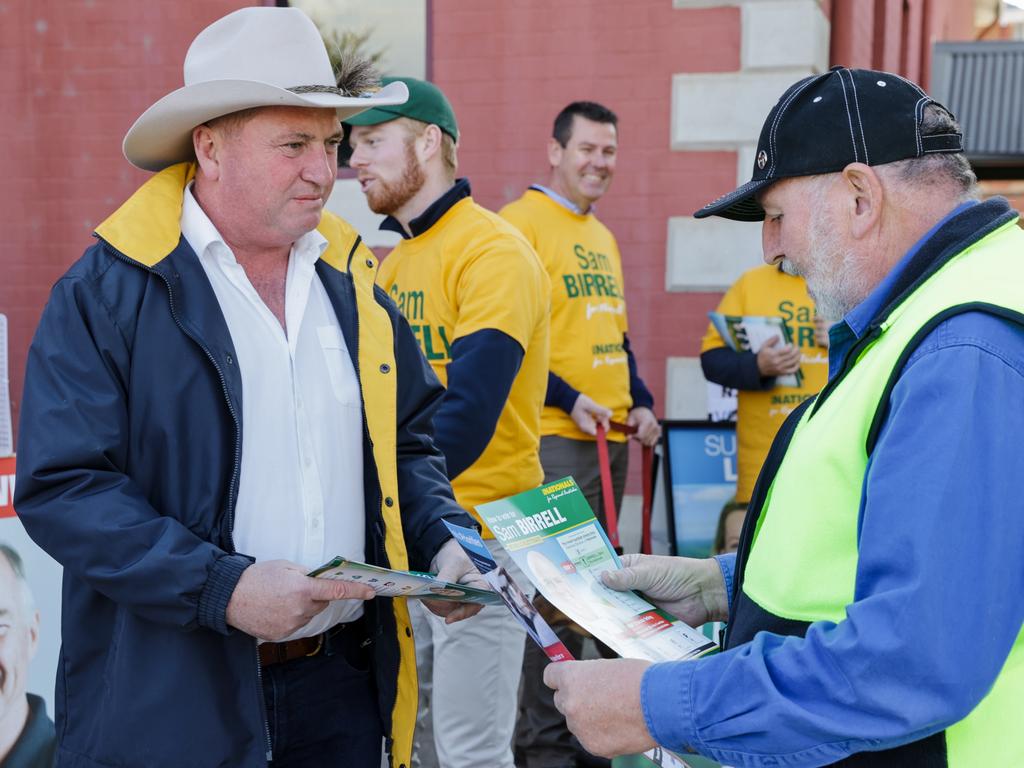 Former deputy prime minister Barnaby Joyce, pre polling in Echuca for The Nationals candidate, Sam Birrell. Picture: Supplied via the deputy prime minister’s office.