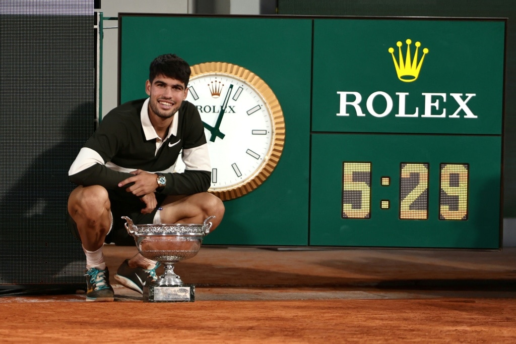 Alcaraz outlasts Sinner in all-time great French Open final