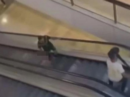CCTV image picture of the bollard man throwing a bollard at Cauchi during the Westfield Bondi Junction attack. Picture: Supplied.