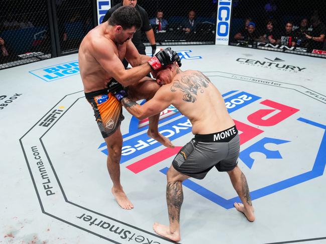 Rob Wilkinson knocked out Brazilian Delan Mante with a knee. Photo courtesy of PFL