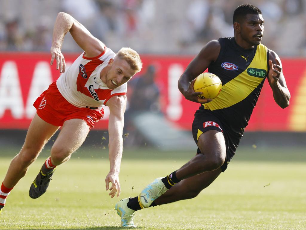 Shai Bolton loves Maurice Rioli’s pressure. Picture: Michael Klein