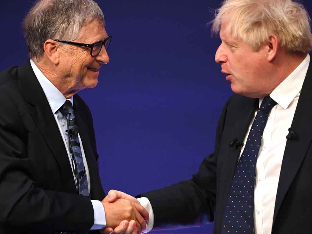 UK Prime Minister Boris Johnson (r) shakes hands with American businessman Bill Gates during the Global Investment Summit ahead of COP26. Picture: Leon Neal – WPA Pool /Getty Images