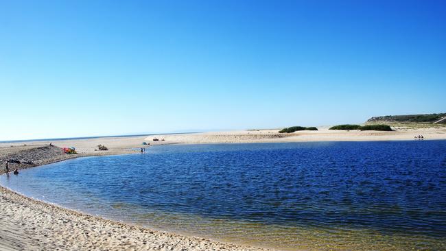 The Melides lagoon is for bird-watchers and water sports.