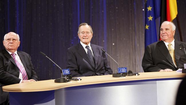 Mikhail Gorbachev, former US President George Bush and former German Chancellor Helmut Kohl attend a commemorative event in Berlin in 2009. Picture: AFP.