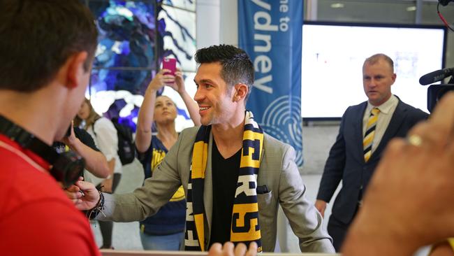 Central Coast Mariners sign former Liverpool and Spain star Luis Garcia, Central Coast Mariners