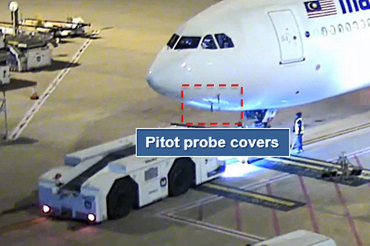 malaysia-airlines-covers-were-left-on-plane-s-speed-probes-news