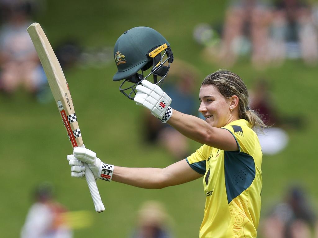 Whether with bat or ball Annabel Sutherland is a star. Picture: Hagen Hopkins/Getty Images