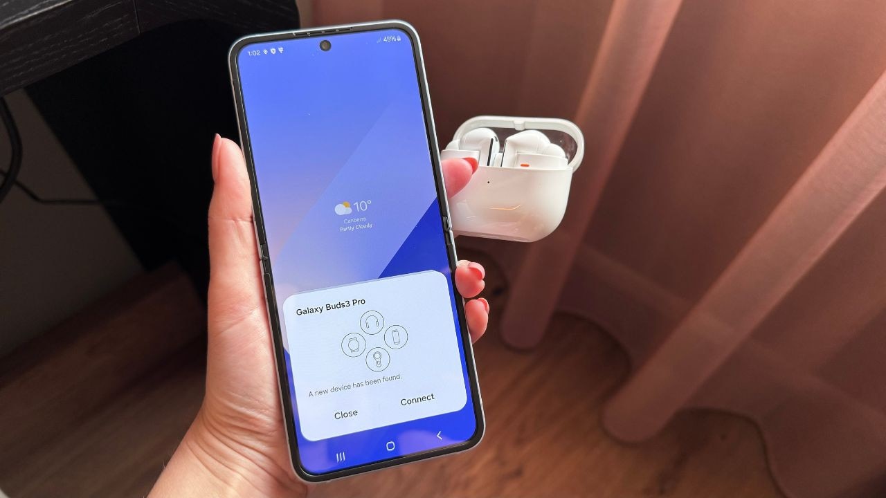 The Galaxy Buds3 Pro paired seamlessly with my Galaxy Z Flip6. Picture: Lauren Chaplin.