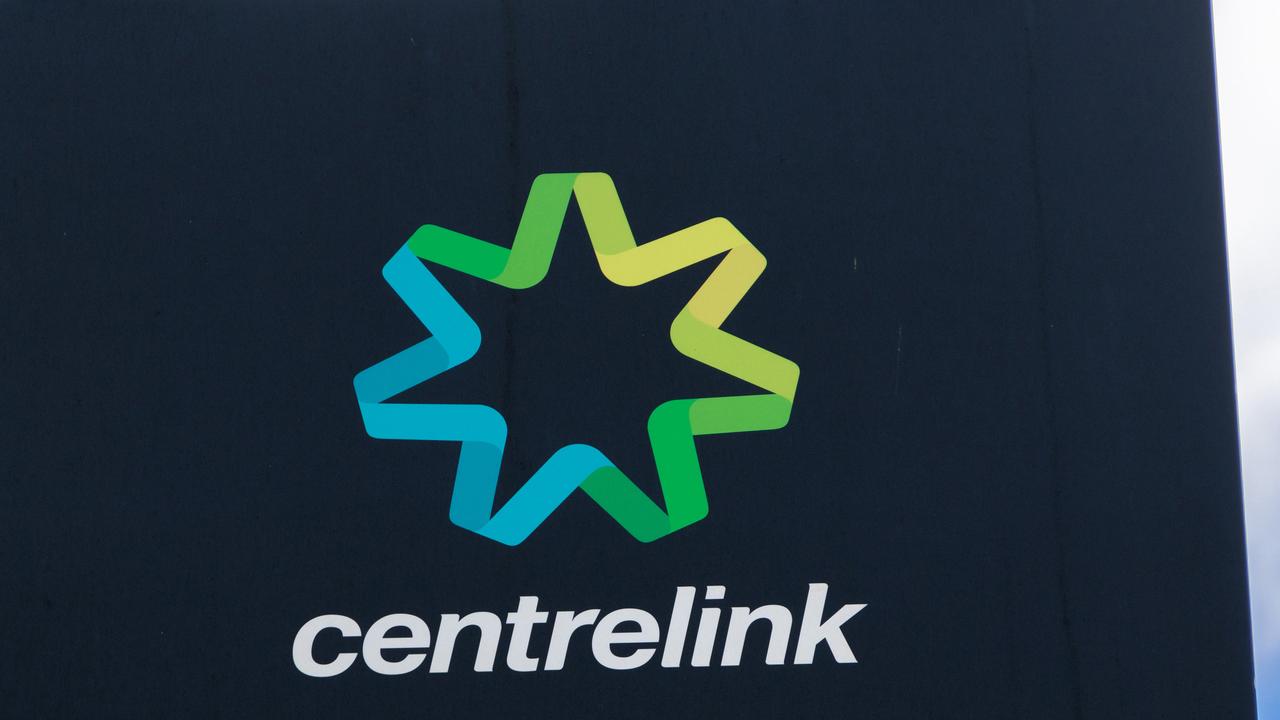 Fight looms over Centrelink payments as Coalition tries to scrap