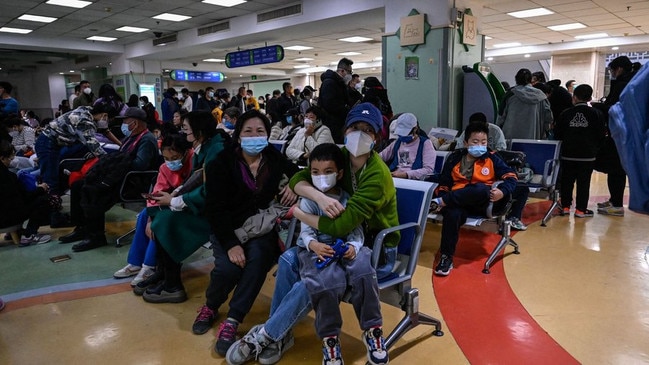 Parents and children wait at a hospital in China. Picture: Twitter.