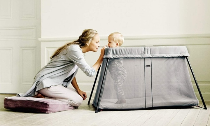 baby bjorn travel cot review
