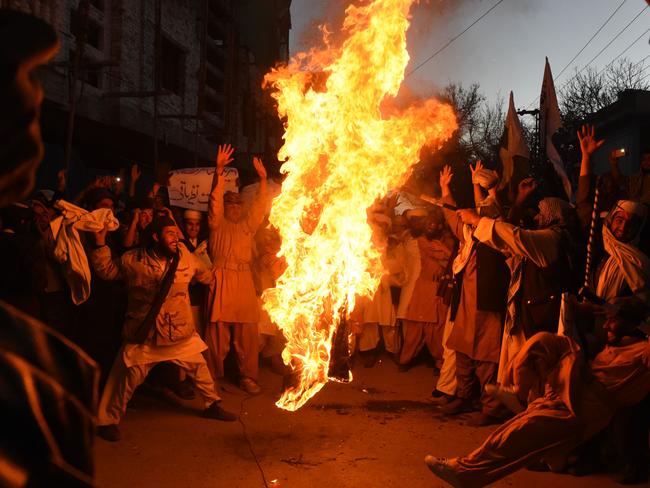 Pakistani demonstrators burn the US flag at a protest in Quetta on January 4, 2018. Pakistan dismissed threats by US President Donald Trump to cut off aid as 