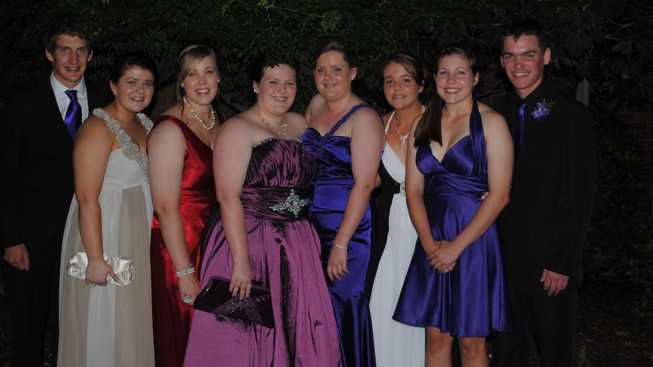 Brendon Neal, Eboni Wood, Lisa Gallagher, Sally Larsen, Kayla Walsh, Dannielle Arnold, Sarah Packer and Daniel McKee arrive at the Roma State College Year 12 Formal.