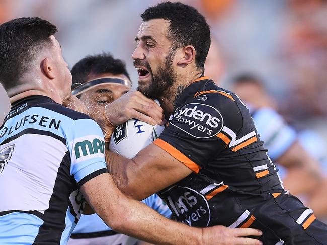 Tigers v Roosters preview: Luke Brooks on new forward pack Russell ...