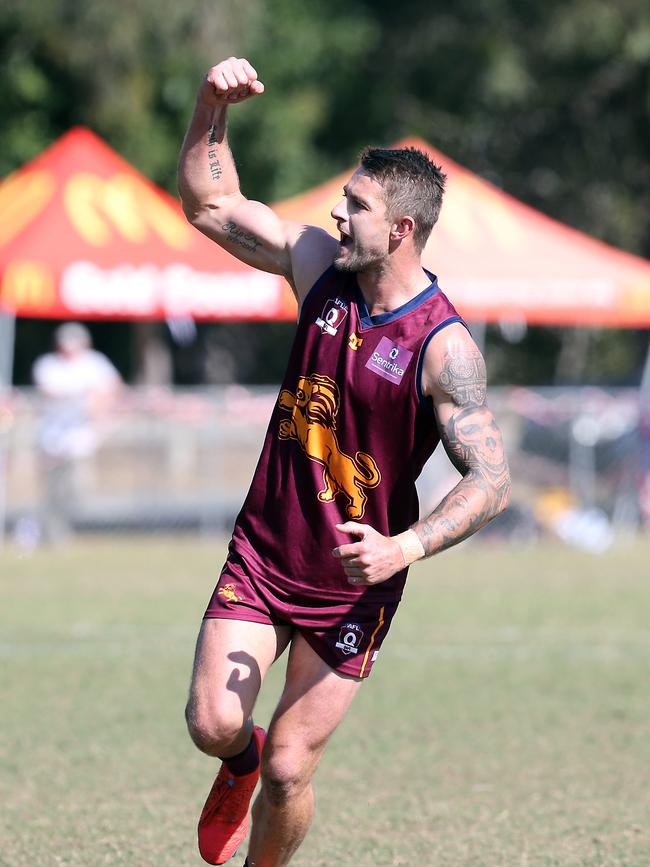 QAFL semi-final between Palm Beach Currumbin and Surfers Paradise at Salk Oval. Photo of Josh Wooley