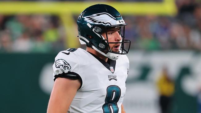 EAST RUTHERFORD, NJ - AUGUST 27:  Philadelphia Eagles punter Arryn Siposs (8)  during the first quarter of the National Football League preseason game between the New York Jets and the Philadelphia Eagles on August 27, 2021 at MetLife Stadium in East Rutherford, NJ.  (Photo by Rich Graessle/Icon Sportswire via Getty Images)