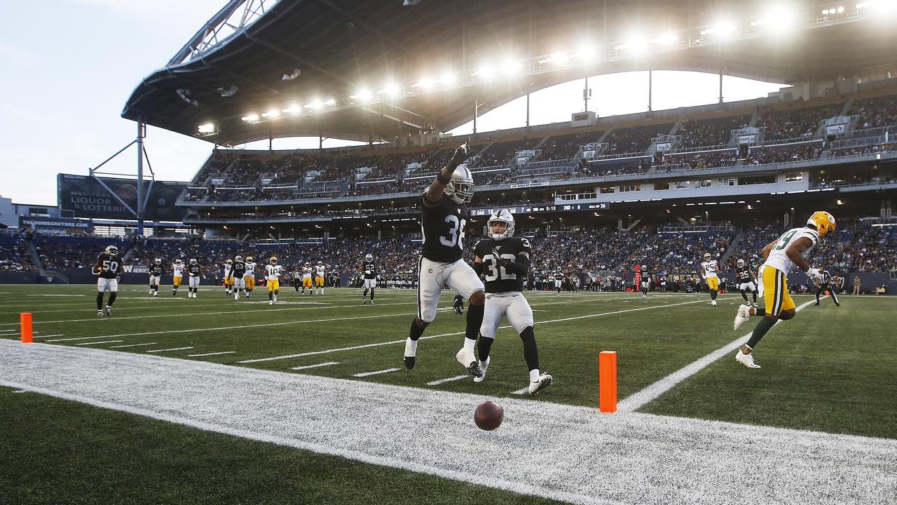 Packers sit 33 vs. Raiders as poor field conditions in Canada force game to  be played on 80-yard field