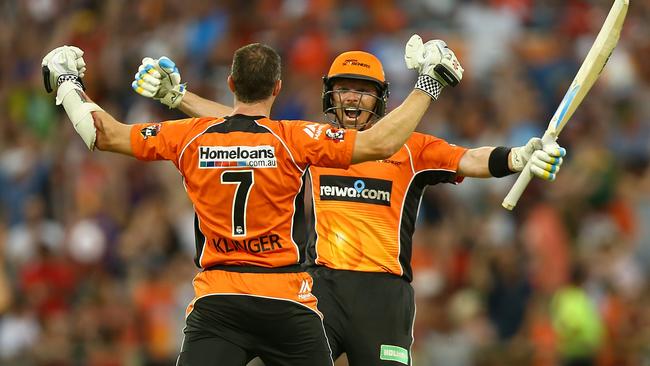 Michael Klinger and Ian Bell celebrate winning the Big Bash League Grand Final.