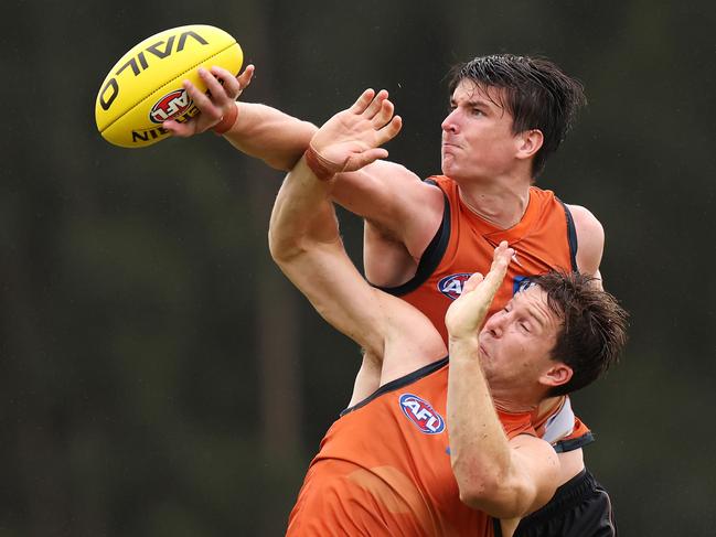 SYDNEY, AUSTRALIA – FEBRUARY 27: Sam Taylor and Toby Greene contest the ball during a GWS Giants AFL training session at VAILO Community Centre on February 27, 2024 in Sydney, Australia. (Photo by Mark Kolbe/Getty Images)