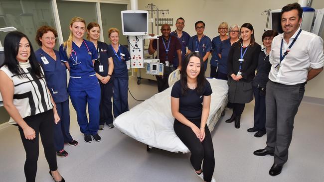 Erin with ICU staff at the Royal Melbourne Hospital. Picture: Tony Gough