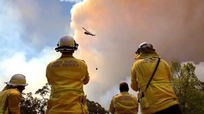 Helicopters move in to control the fire at Colo Heights.