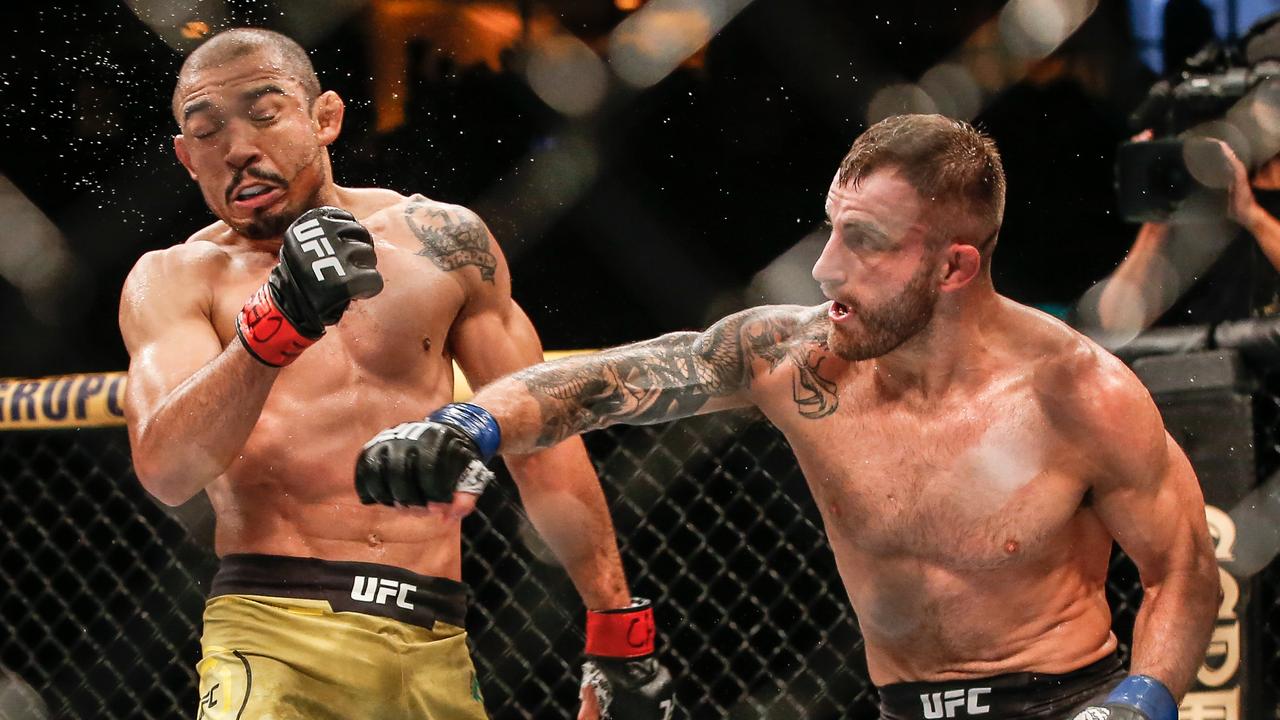 stempel taxa Demonstrere Alex Volkanovski defeats Jose Aldo at UFC 237, result, video, highlights