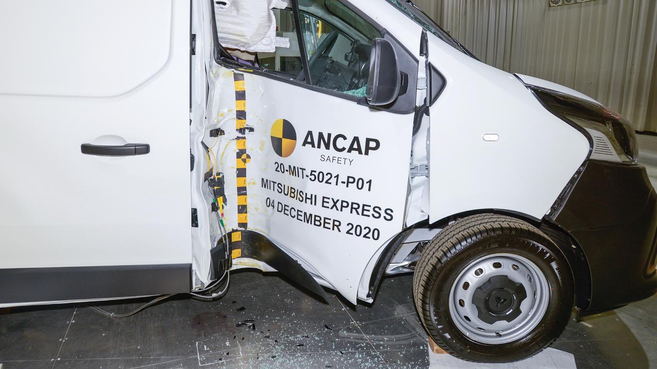 2021 Mitsubishi Express ANCAP crash test.