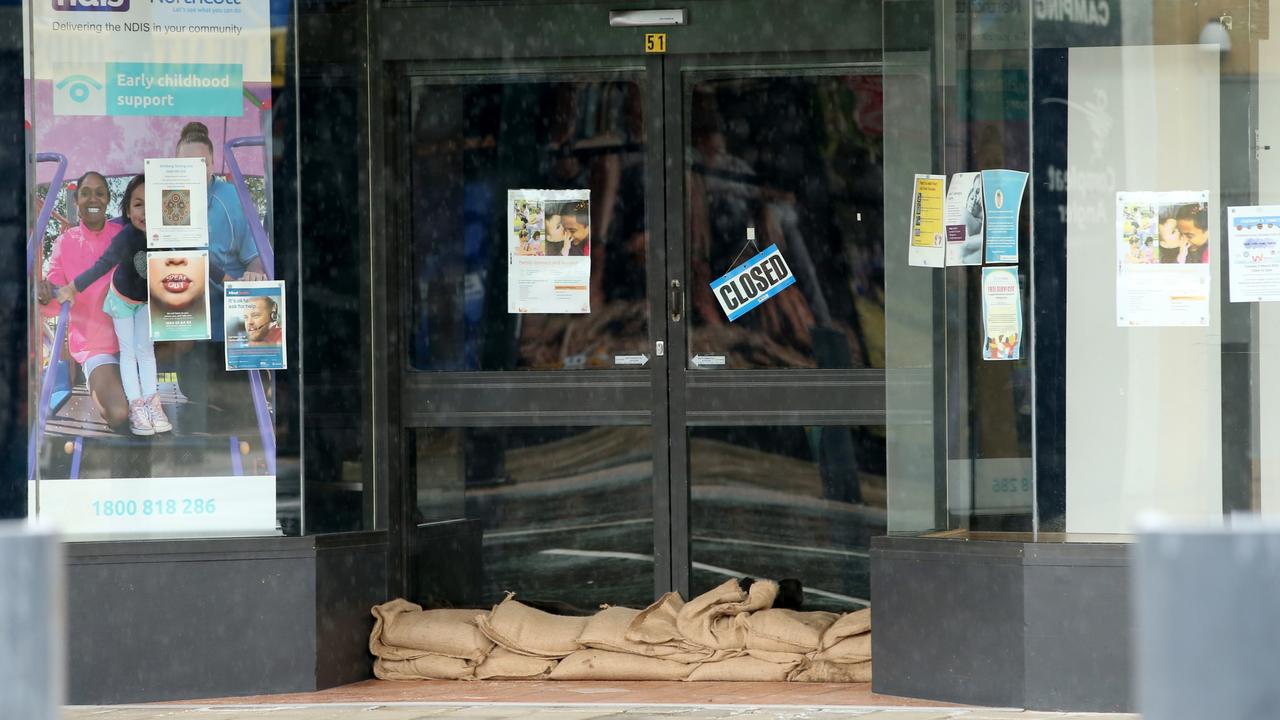 Heavy rain continues to batter the NSW mid north coast causing major flooding. Shops sanbagged in the Kempsey CBD. Nathan Edwards