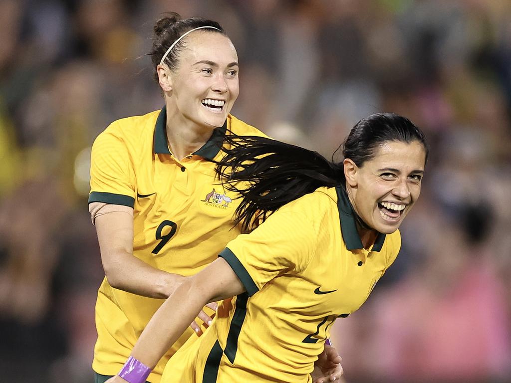 16 Official 2018 Matildas jersey signed by squad