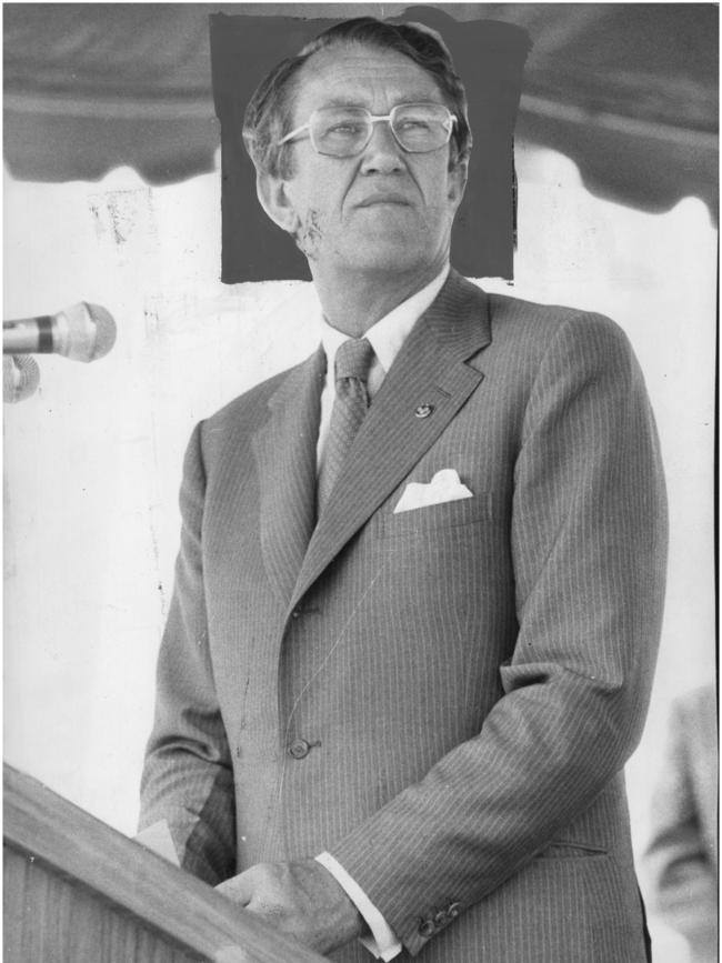 The big-spending pre-election budget strategy was pioneered by Liberal prime minister Malcolm Fraser with his 1977 ‘fistful of dollars’ campaign. Picture: News Corp