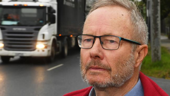 Resolve Rosanna Road’s John Francis wants trucks banned from Rosanna Rd so freight will instead use the North East Link.