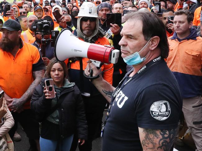 Victorian State Secretary of CFMEU John Setka attempts to talk to construction workers who are against compulsory covid vaccinations. It turned to violence at the door of the CFMEU office in Elizabeth street. Monday, September 20, 2021. Picture: David Crosling