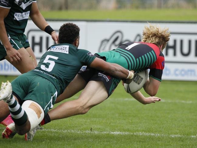 Jesse Poulsen takes off for Colyton. Picture Warren Gannon Photography