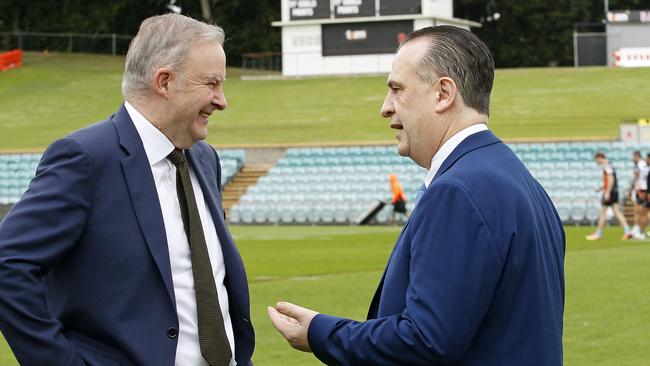 L to R: Prime Minister Anthony Albanese chats and ARL Chair Peter V’landys are set to deliver a windfall to NRL clubs. Picture: NewsWire / John Appleyard