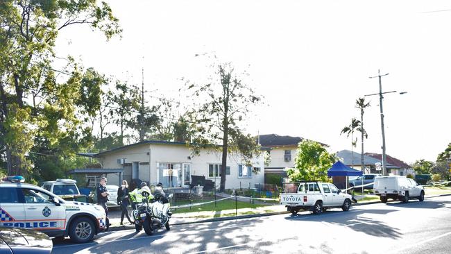 Forensic officers on scene on Sunday afternoon after Christopher Anderson was shot dead outside his home on Old Logan Rd, Gailes. Photo: Ebony Graveur