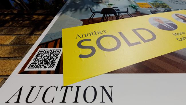 SYDNEY, AUSTRALIA - NewsWire Photos SEPTEMBER 14 2023. Generic housing & real estate house generics. Pic shows a sold sign for an apartment which went to auction in Drummoyne. Picture: NCA NewsWire / Max Mason-Hubers