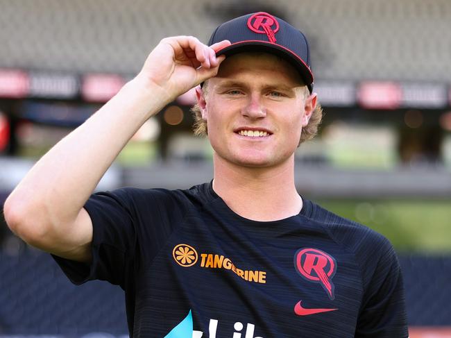 MELBOURNE, AUSTRALIA - JANUARY 18: Oliver Peake of the Renegades poses for a photo with their debut caps prior to the BBL match between Melbourne Renegades and Brisbane Heat at Marvel Stadium, on January 18, 2025, in Melbourne, Australia. (Photo by Mike Owen/Getty Images)