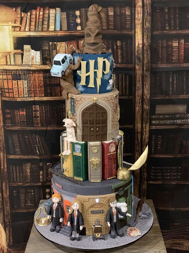 Harry Potter cake by How Sweet It Is.