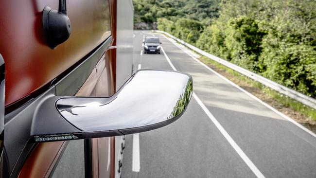 Mercedes-Benz Actros trucks with MirrorCam arrive in 2020.