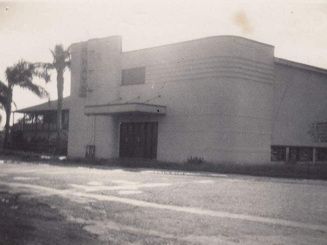 The old Four Ways Cinema along Nebo Rd before it was demolished. Picture: Have you seen the old Mackay, via Facebook