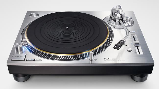 The Technics SL-1200G turntable.