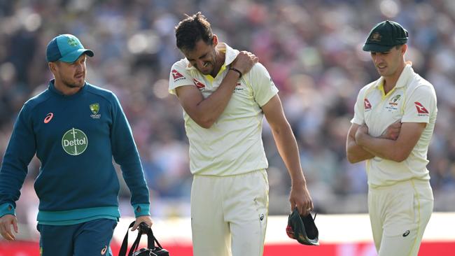 It was a long day in the field for the Aussies. (Photo by Gareth Copley/Getty Images)