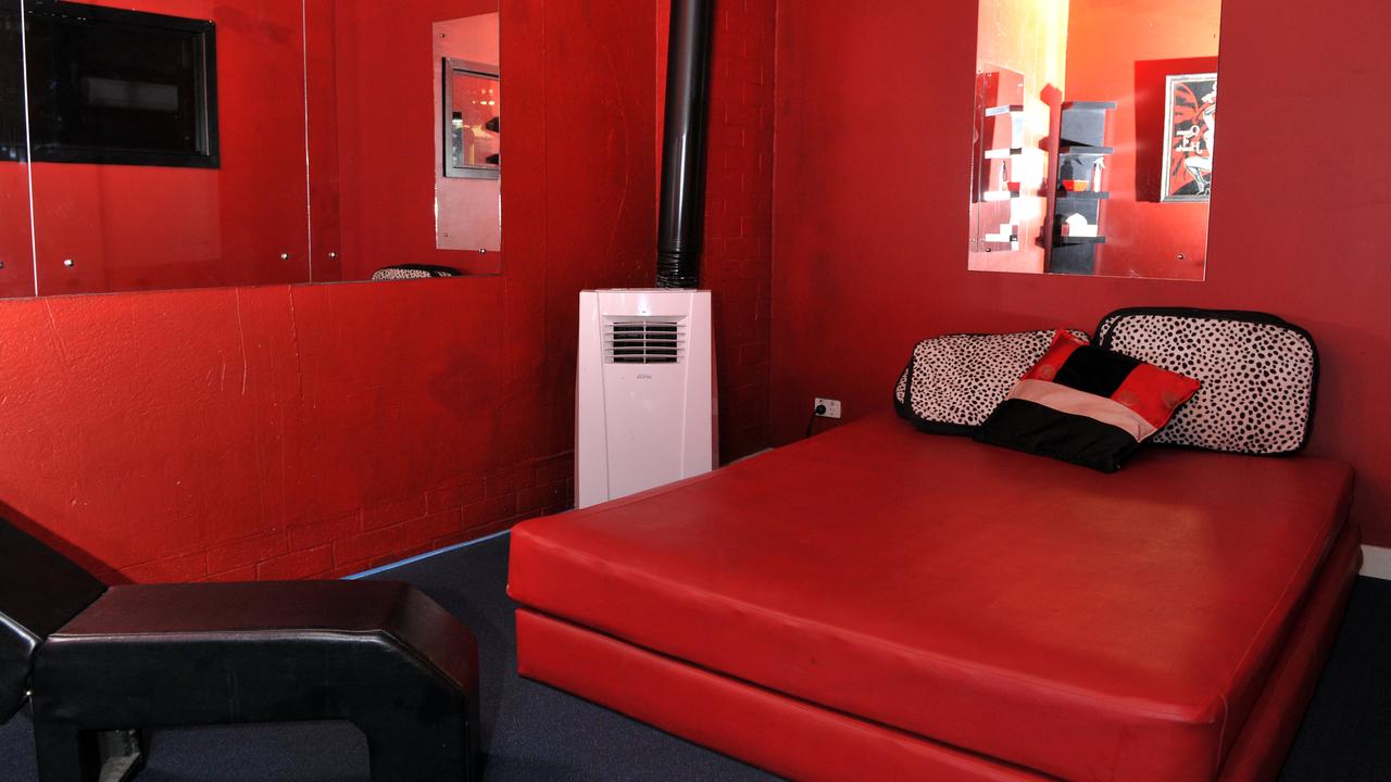 What it’s like inside Melbourne’s swingers clubs Gold Coast Bulletin