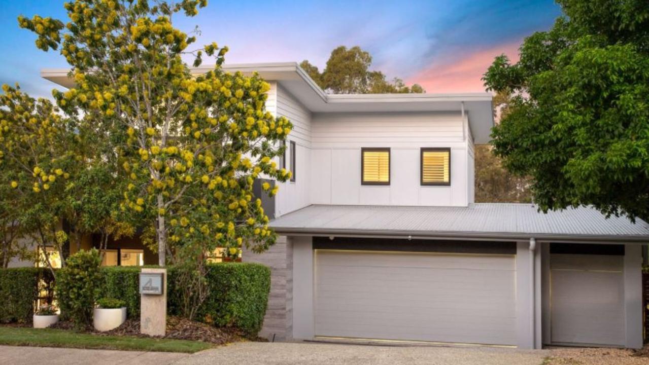 4 Scenery Court, Brookwater.