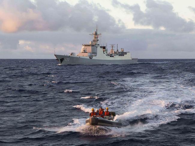 A Chinese search ship detected an underwater “pulse signal” in the Indian Ocean.