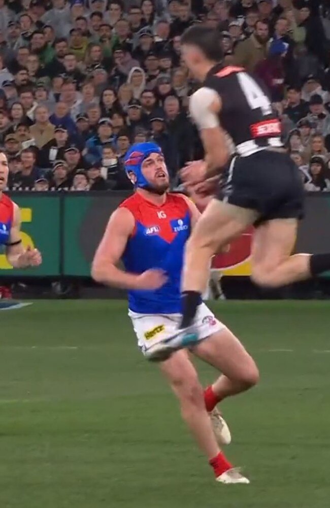 Maynard in mid-air before he connected with Brayshaw.